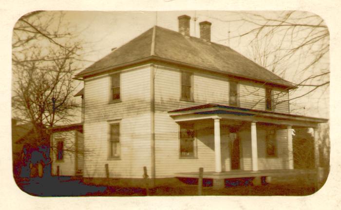 Photograph of the house built in 1914 on the Fiegenbaum-Starkebaum farm south of Mayview, Missouri